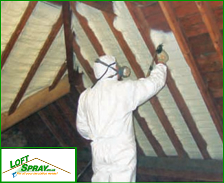 loft_spray_insulation_spraying1.jpg